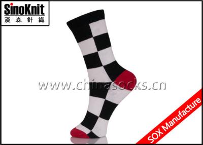 China Multicolor hecho punto otoño casual de los calcetines de las señoras de los calcetines de las mujeres del algodón del equipo alto en venta