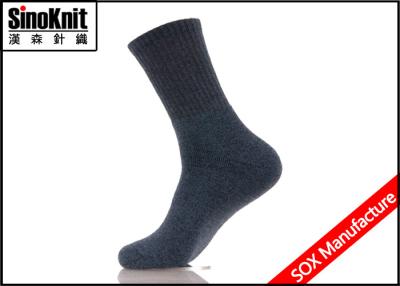 Chine La taille prolongée douce de bleu marine d'OEM cogne profondément les chaussettes respirables chaudes de sport pour l'adulte à vendre