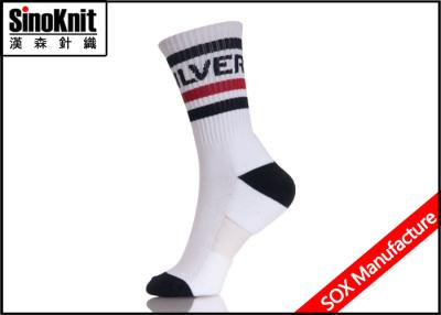 Chine La chaussette de chaussettes sportives de taille prolongée de Terry de coussin des hommes masculins faits sur commande de sports à vendre