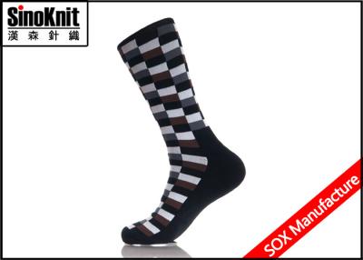 China Black White Color Knitted Mens Casual Socks Terry and Cushion Reinforce Heel Sock for sale