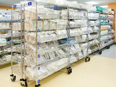 China NSF Removable Metal Slanted Storage Rack for Hospital/Drugstore for sale