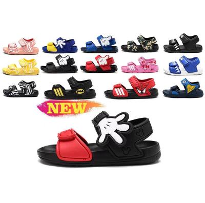 China Anti-Smell 2019 Spring Factory Design Girls Cartoon Mickey EVA Sandals Children Fashion Cute Summer Beach Sandals New For Kids for sale