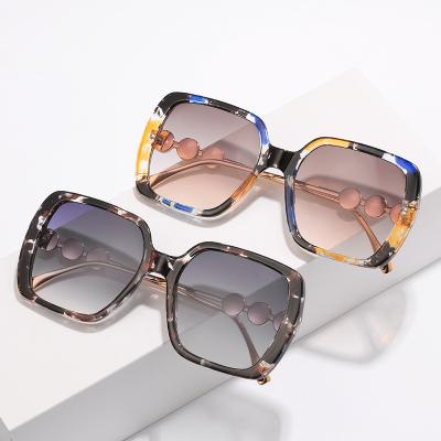 China Newest Designer Sunglasses Fashion Luxury Oversized Diamond Frame Big Glass Sun Glasses Bling Square Sunglasses With Pearl for sale