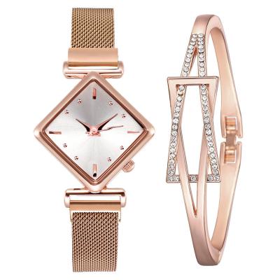 China Non-Specific Wholesale Luxury Ladies Wrist Watches Women Quartz Watches Magnetic Female Watches Set For Women for sale