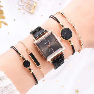 China Not Specified Wholesale Custom Luxury Ladies Ladies Wristwatches Magnetic Logo Fashion Diamond Female Quartz Watches Set For Ladies for sale