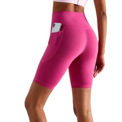 China Five point breathable seamless nude quick dry shorts high butt waist short clothing crac! crack! with Pocket Lulu Women's Gym Fitness Yoga Shorts for sale