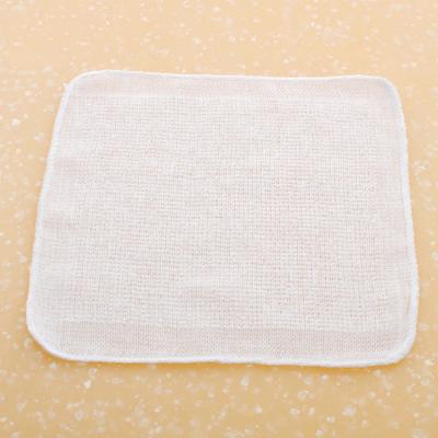 China Compressed White Towel Disposable Small Towel Restaurant Hotel Hotel KTV Cotton 22*22 7g White Towel for sale