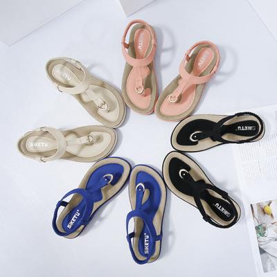 China Summer 2022 new sandals women non-slip slippers metal buckle large size flat outdoor shoes wholesale flip flops for sale