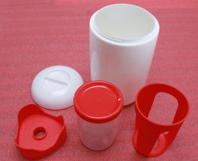 China Hot Runner Plastic Injection Mould Parts , Vacuum Cup Bottle Prototype Injection Molding for sale