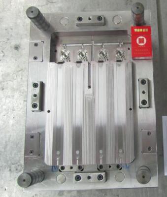 China LKM Base Multi Cavity Custom Plastic Injection Molding Tolerances Control for sale