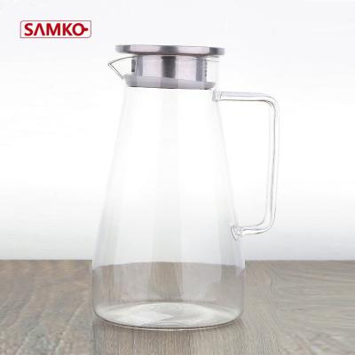 China High Quality Viable Glass Water Jug Glass Juicer Jug With Lid for sale