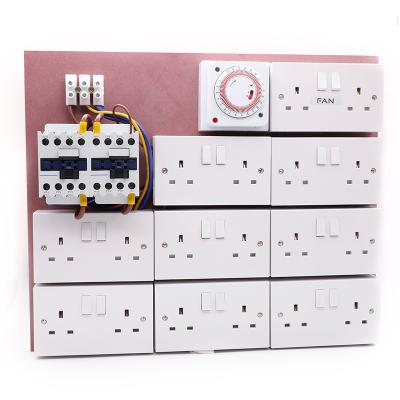 China Hydoponic 16/18 Way Plug Timer Indoor Hydroponic Controller Relay Uk Greenhouse With MDF Double Switch Panel Box Grow Light for sale