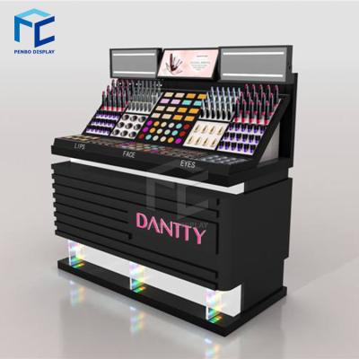 China Corrosion protection cosmetic shop interior design with cosmetic shop furniture for beauty products display stand for sale