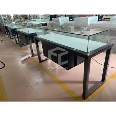 China Modern or Customize Whole Shop Showcase Design High-Grade Wooden Glass-Metal Curved Jewelry Store Showcase Cabinet for sale