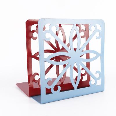 China New Design Iron Flower Decorative Shelf Bookends Book Stand Holder Iron Metal Bookends for sale