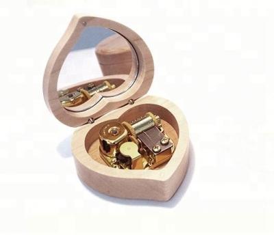 China Modeling Valentine's Day Exclusive Custom Romantic Heart Shaped Wood Music Gifts for sale