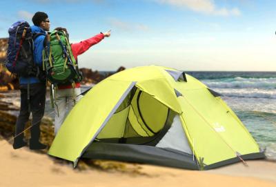 Chine Voyage extérieur 2 de camping - 4 instantanés automatiques de personne sautent la double couche de tente à vendre