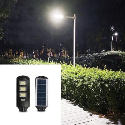 China Garden Discount wholesale Outdoor Integrated Solar Street Lamp Park Road Sports Ground Super Bright LED Solar Lamp for sale