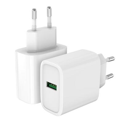 China Type-C Left Mobile Phone USB Charger Supplier MP3/MP4 Player White PD 20W 30W PD Charger zu verkaufen