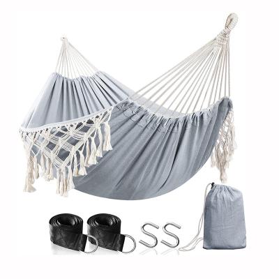 China Cotton Tassel Modern Portable Garden Hammock Outdoor Woven Hammock for sale