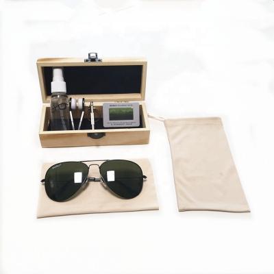 China Travel Set Fashion Glass Box Packaging Set Customized Glass Box Packaging Design for sale