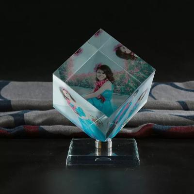 China Wholesale Clear Photo Crystal Glass Decorations Europe K9 Crystal Decorations Customized 3D Laser Cube for sale