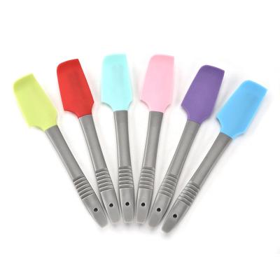 China New Viable Durable Slip Resistant Spatula Food Grade Silicone Cake Scraper for sale