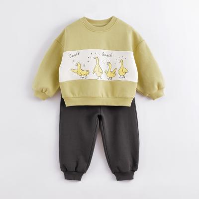 China Marc&janie 221129 Viable Girls Autumn Little Yellow Duck Drop Shoulder Sports Suit Boys Print Fleece Sweater Thickened Hooded Pants for sale