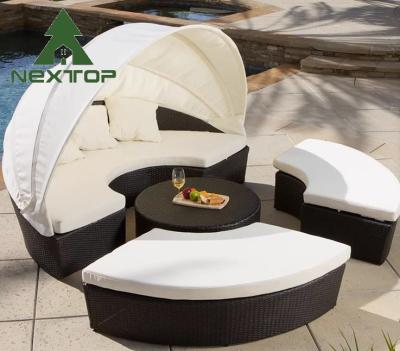 중국 Durable Outdoor Wicker Furniture Sunbed Unique Round Sofa With Canopy 판매용