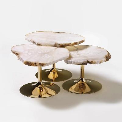 中国 SUS 304 Irregular Shaped Snowstone Coffee Table Set High End Metal Mirror Base 販売のため