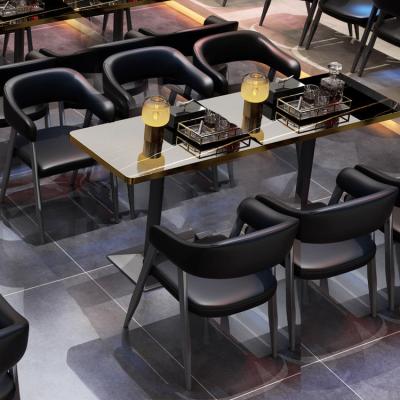 Chine Un ensemble de chaises et de tables moderne pour les hôtels et restaurants à vendre