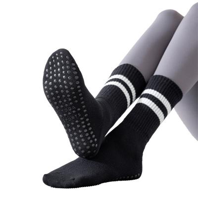 China QUICK DRY Cotton Fashion Designer Own Mens Casual Printed Socks for Men Crew Socks Custom Logo Design Embroidered High Quality Custom Knit for sale