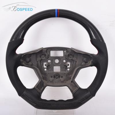 China A fibra feita sob encomenda Ford Fiesta Steering Wheel Black do carbono do brilho perfurou o couro à venda