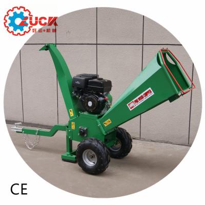 China Chipping Wood Ducar engine chipper shredder high quality mobile wood chipper for sale