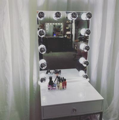 China LED lighted vanity lighted hollywood makeup mirror with LED globe clear glass mirror for sale