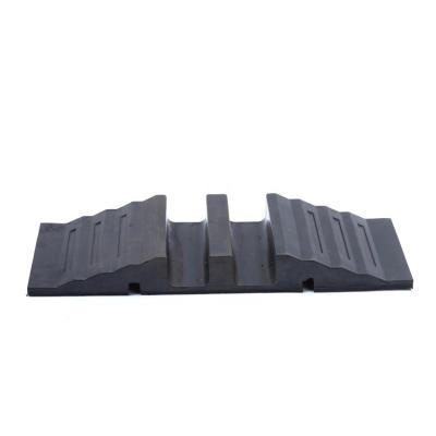 China Durable Rubber Fire Hose Rubber Ramp for sale