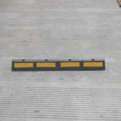 China 1M Long Rubber Car Parking Wheel Rubber Stopper for sale