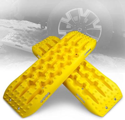 China Universal Automotive Parts 4X4 Off-Road Recovery Tracks Recovery Traction Board Car Snow Tire Grip Colorful Trapped Traction Mats for sale