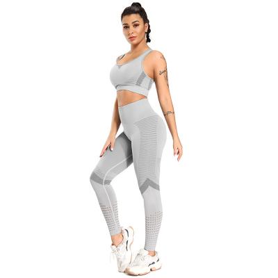 China Breathable Compression Yoga Set Women Workout Sets Seamless Yoga Sets for sale