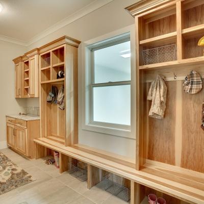 China New durable design for mudroom cabinets for sale