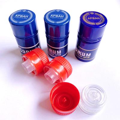 China Non Spill Glass Vodka Liquor Bottle Caps With Plastic Aluminum Pourer Closures for sale