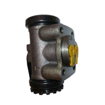 China Hot selling products brake brake cylinder 8970786140 8971709510 for isuzu 4BD1 NPR71 standard size for sale