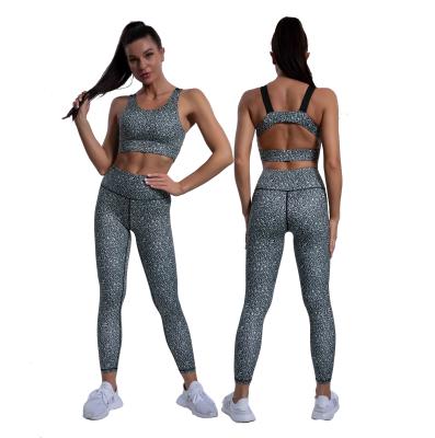 China 3D Digital Printing Women Fitness Yoga Set Breathable Hollow Design On The Back High Elasticity Sportswear for sale