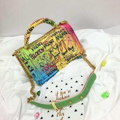 China 2021 fashion ladies graffiti handbag fashion colorful shoulder clips luxury bags for women for sale