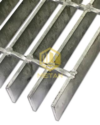 China Traditional Building Material Galvanized Steel Grating For Drainage Cover Grating Road Grating Steel Ditch Cover for sale