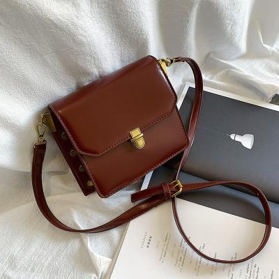 China New Summer Fashion Casual Shoulder Bag Women's Simple Belt Bag Fashion Cross Mobile Phone Bag for sale