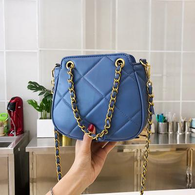 China 2020 latest new fashion new fashion diamond female chain ladies small shoulder bag messenger bag tide for sale