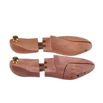 China Length and width can be adjustable twin tube Cedar Wood Shoe Trees high quality for men for sale