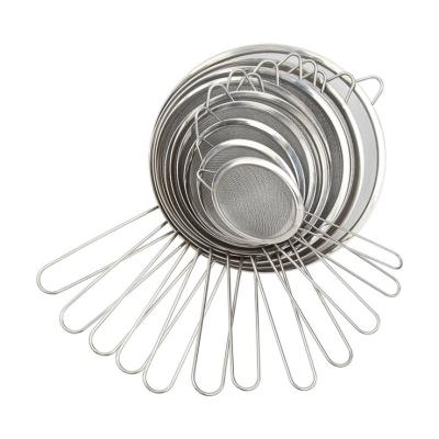 China Modern Kitchen Accessories Kitchen Instruments Baking Tools Stainless Steel Handle Filter Colanders And Sieves for sale