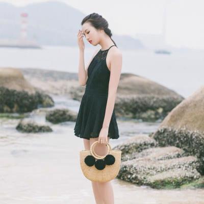 China Fashion Ellyson Black Factory Wholesale Women's Handmade Beach Pom Poms Natural Tote Bag for sale